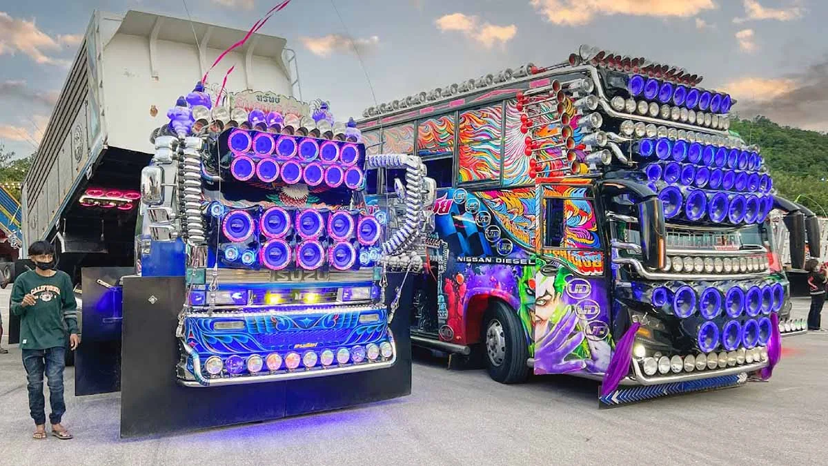 Truck Mirrors and Headlights in Thailand